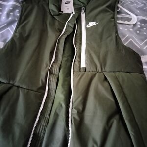 Nike therma fit vest